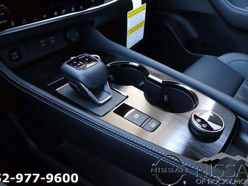 New 2026 Nissan Rogue Platinum w/ Platinum Premium Package AWD/4WD image 20