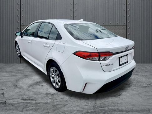 Used 2023 Toyota Corolla LE FWD image 5