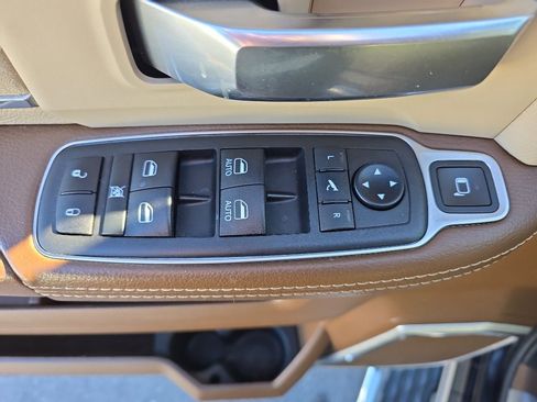 Used 2020 RAM 3500 Laramie image 11