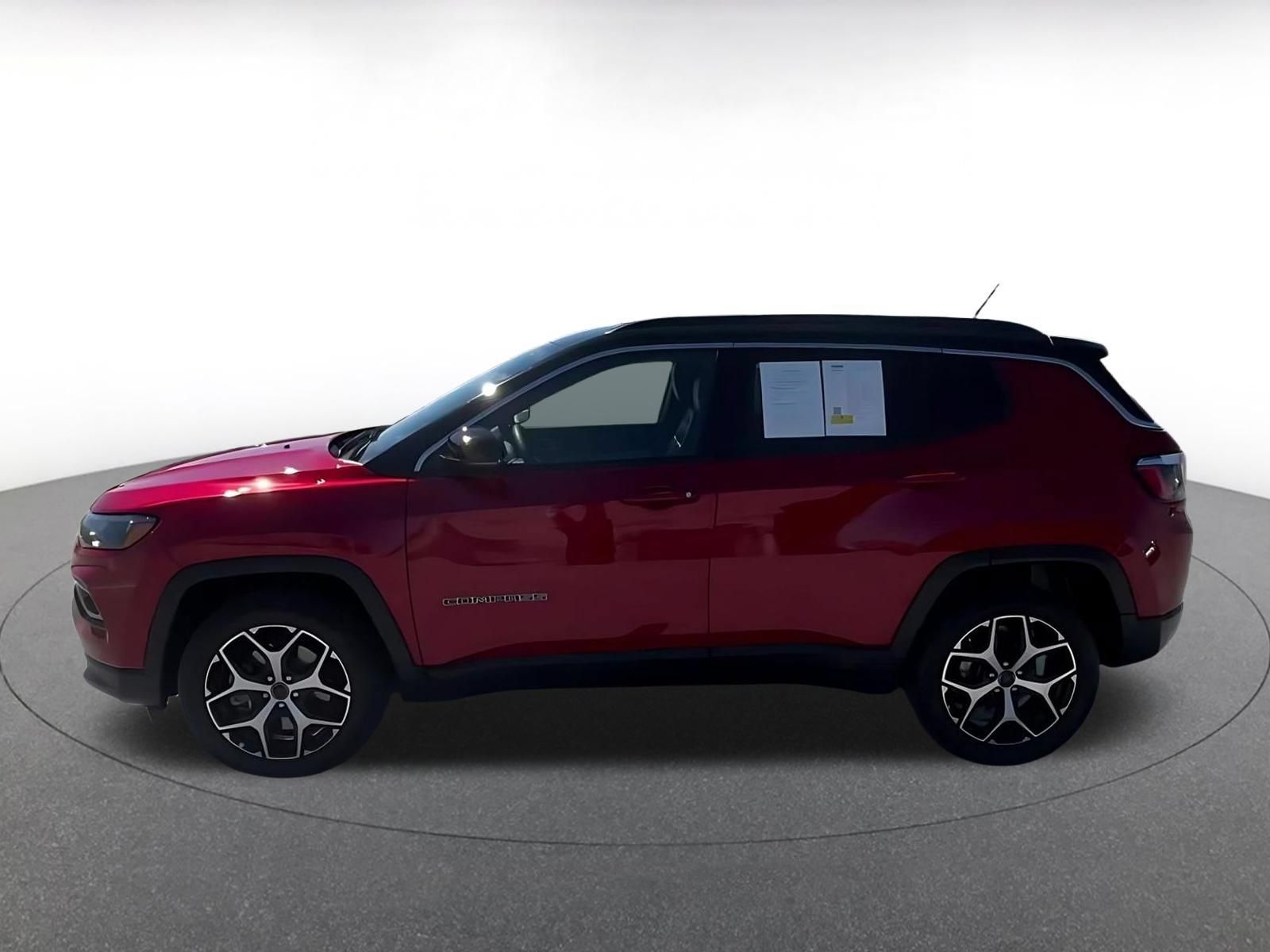Used 2025 Jeep Compass Limited AWD/4WD image 6