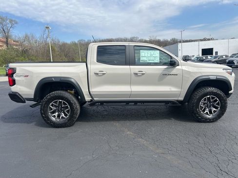 New 2026 Chevrolet Colorado ZR2 w/ Technology Package AWD/4WD image 4
