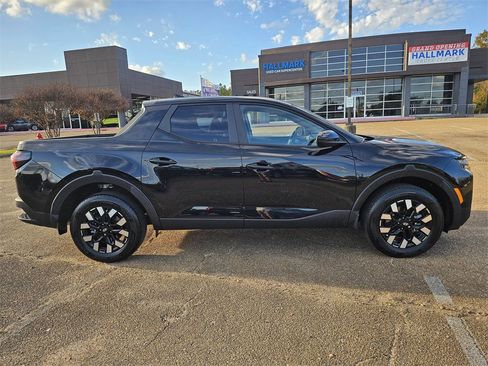 Certified 2025 Hyundai Santa Cruz SE image 3