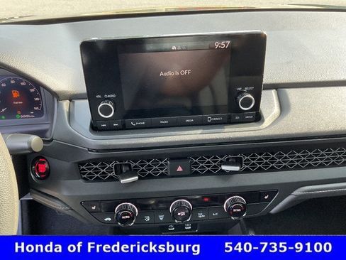 Certified 2023 Honda Accord EX image 31