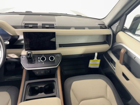 Used 2022 Land Rover Defender 110 X-Dynamic SE image 27