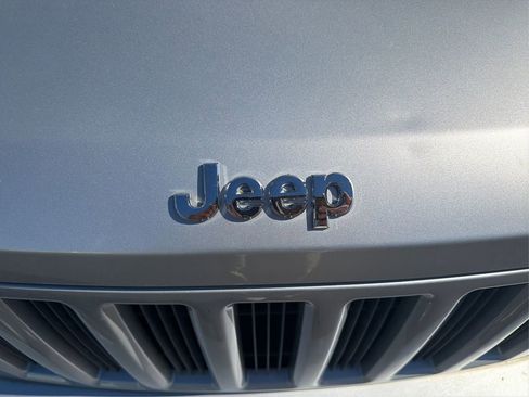 Used 2011 Jeep Liberty Sport image 40