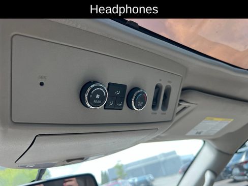 Used 2013 Nissan Armada Platinum RWD image 14