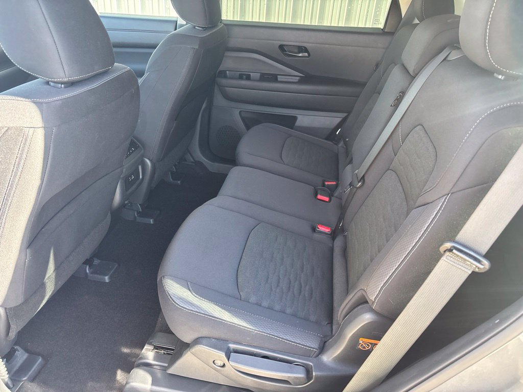 Used 2025 Nissan Pathfinder SV AWD/4WD image 26