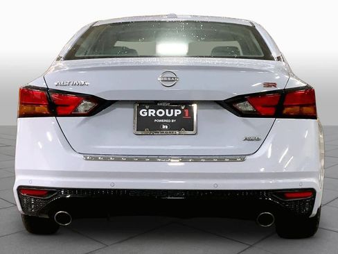Used 2023 Nissan Altima 2.5 SR w/ SR Premium Package AWD/4WD image 4