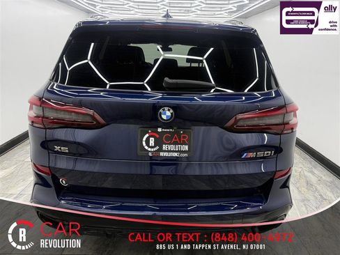Used 2021 BMW X5 M50i w/ Premium Package AWD/4WD image 5