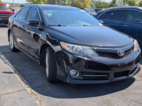 Used 2013 Toyota Camry SE image 5