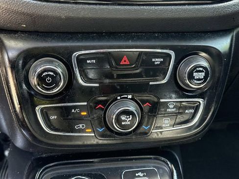 Certified 2019 Jeep Compass Latitude AWD/4WD image 25