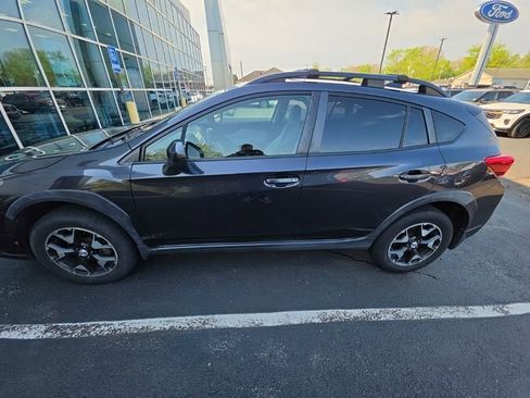 Used 2018 Subaru Crosstrek 2.0i Premium w/ Moonroof Package image 4