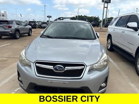 Used 2016 Subaru Crosstrek 2.0i Limited w/ Popular Package #2 AWD/4WD image 2