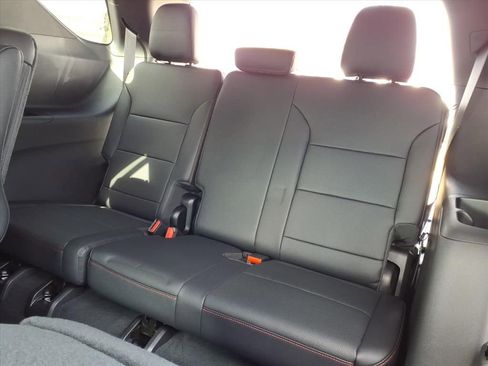 New 2026 Chevrolet Traverse Z71 w/ Enhanced Driving Package image 12