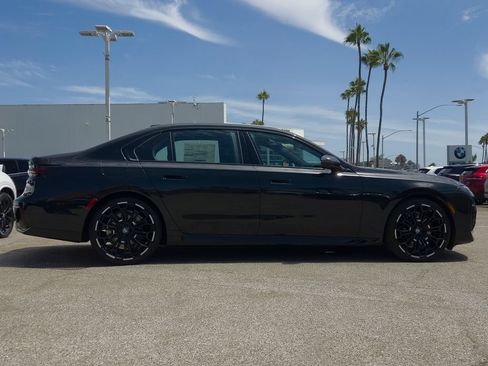 New 2026 BMW 740i w/ Premium Package RWD image 3