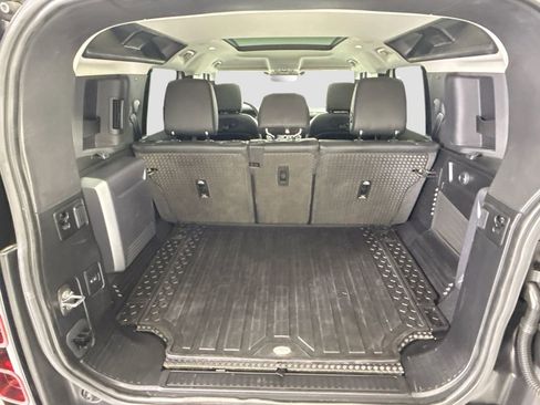 Used 2020 Land Rover Defender 110 SE image 27