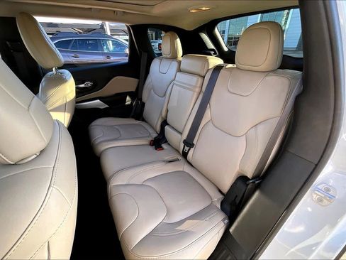 Used 2017 Jeep Cherokee Limited w/ Trailer Tow Group image 20