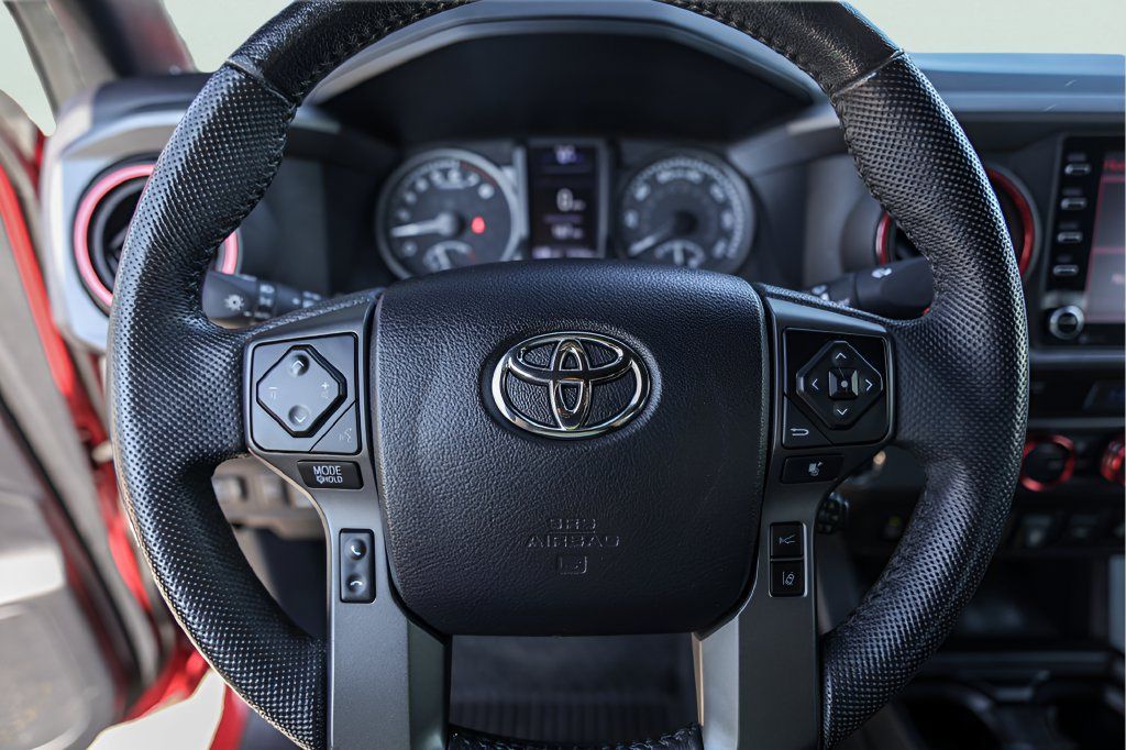 Used 2021 Toyota Tacoma TRD Sport w/ Technology Package RWD image 15