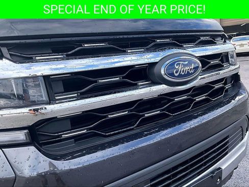 Used 2022 Ford Expedition Limited image 32