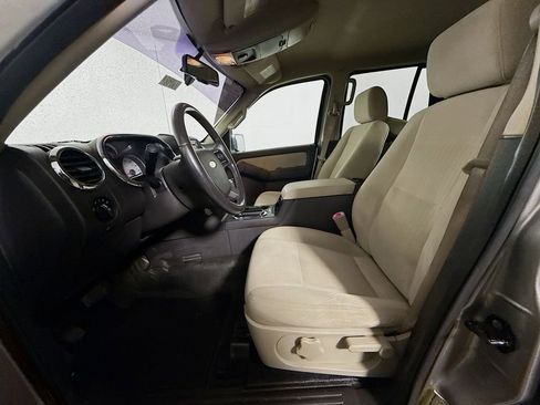 Used 2008 Ford Explorer Sport Trac XLT AWD/4WD image 18