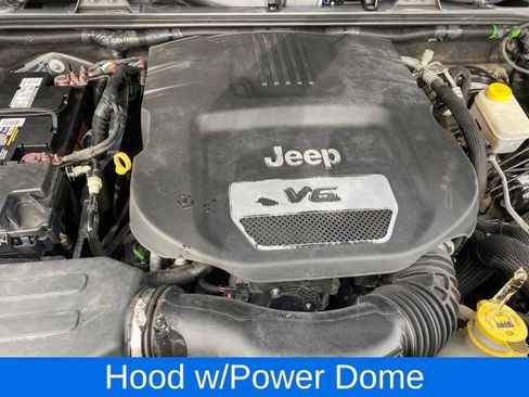 Used 2017 Jeep Wrangler Unlimited Sahara image 19