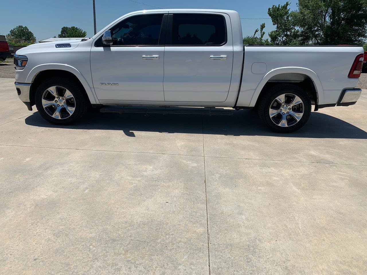 Used 2019 RAM 1500 Laramie AWD/4WD image 5