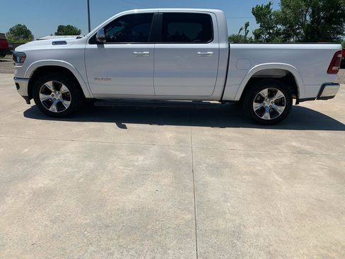 Used 2019 RAM 1500 Laramie AWD/4WD image 5