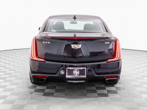 Used 2019 Cadillac XTS Luxury image 4