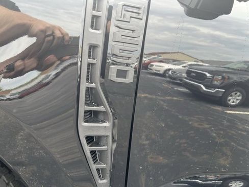 New 2026 Ford F250 Lariat w/ Black Appearance Package image 11