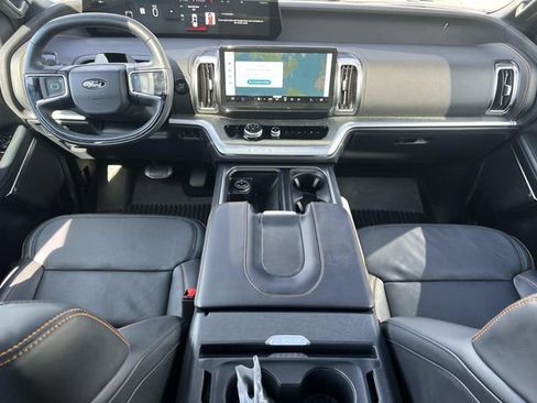 Used 2025 Ford Expedition Tremor AWD/4WD image 16