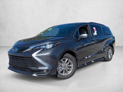 New 2025 Toyota Sienna XLE