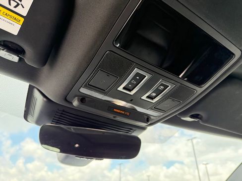 Used 2024 Jaguar F-PACE R-Dynamic S image 15