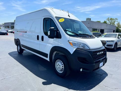 Used 2026 RAM ProMaster 2500 w/ Convenience Group FWD image 6