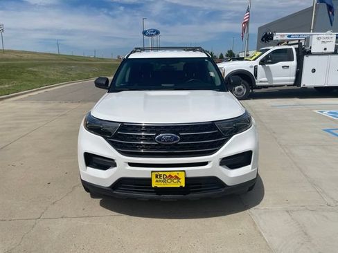 Used 2022 Ford Explorer XLT w/ Class IV Trailer Tow Package AWD/4WD image 9