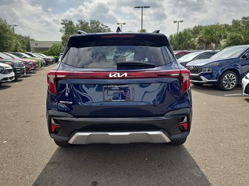 Certified 2024 Kia Seltos EX FWD image 7
