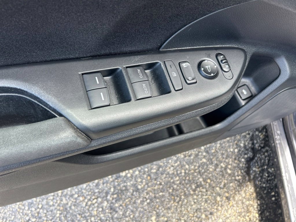 Used 2021 Honda Insight EX image 32