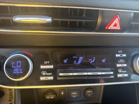 Used 2020 Hyundai Sonata SEL w/ Convenience + Sunroof Package FWD image 12