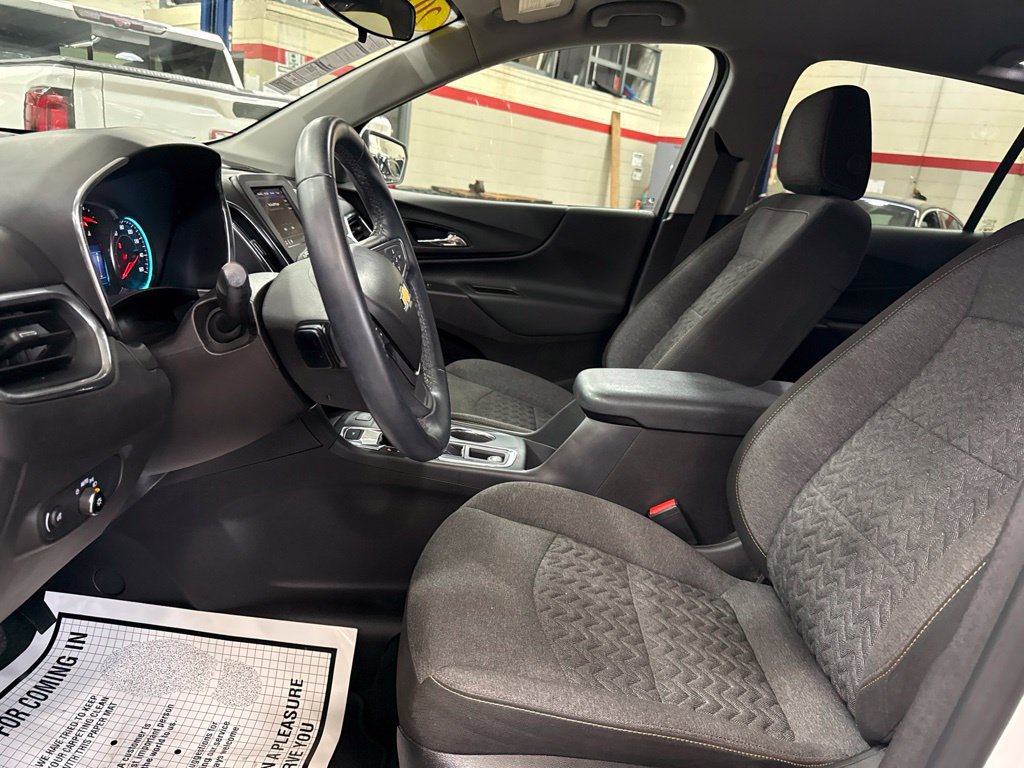 Used 2024 Chevrolet Equinox LT AWD/4WD image 9