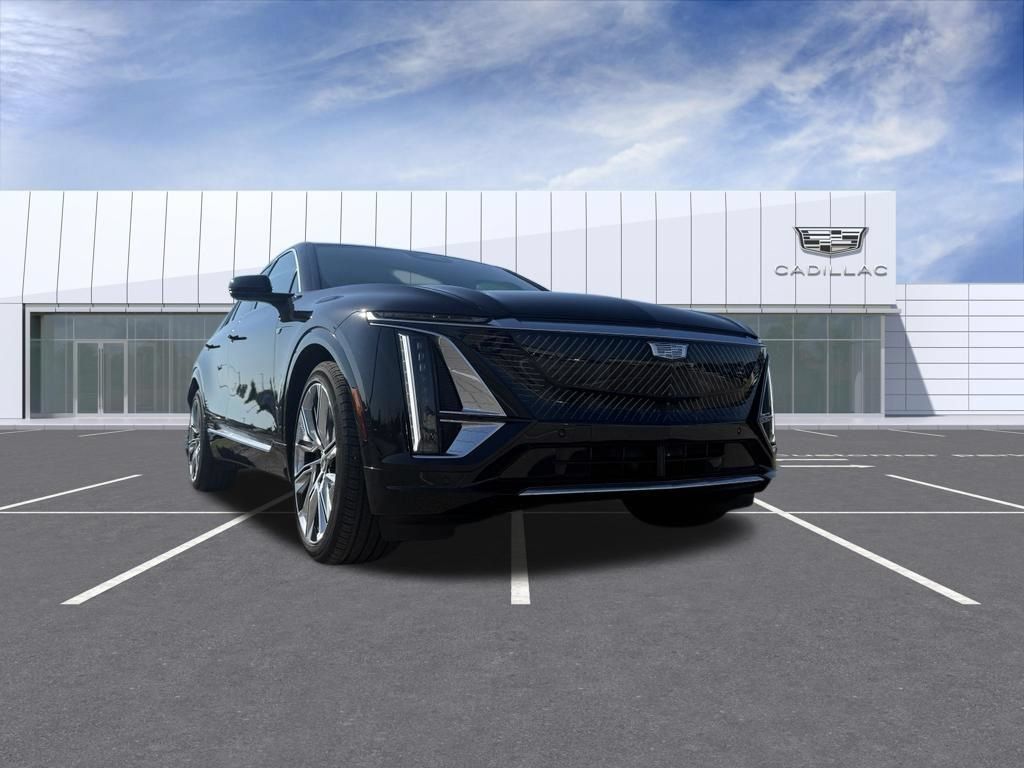 Certified 2024 Cadillac Lyriq Luxury AWD/4WD image 8