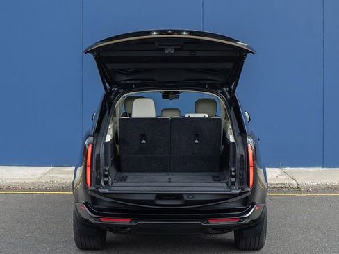 Used 2023 Land Rover Range Rover Long Wheelbase Autobiography image 22