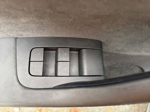 Used 2024 Tesla Model Y Long Range image 19