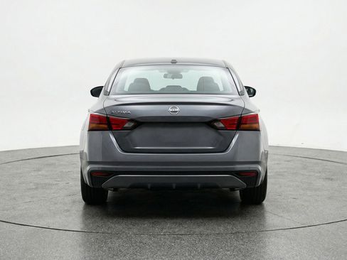 Used 2025 Nissan Altima 2.5 SV image 7