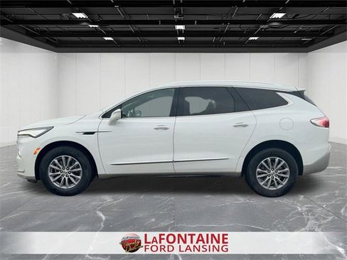 Used 2024 Buick Enclave Premium image 2