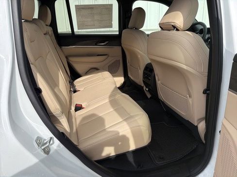 New 2025 Jeep Grand Cherokee Limited w/ Trailer Tow Package image 31