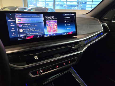 Used 2024 BMW X5 xDrive40i w/ Premium Package image 27