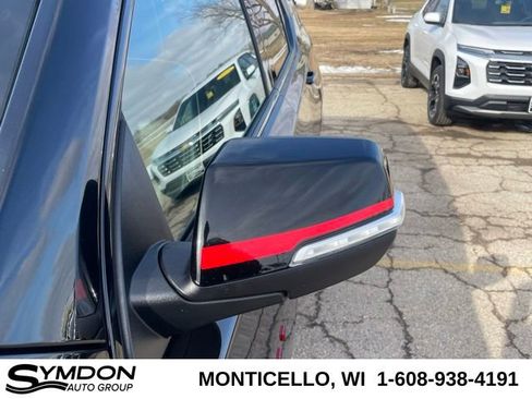 Used 2023 Chevrolet Traverse Premier w/ Redline Edition image 14