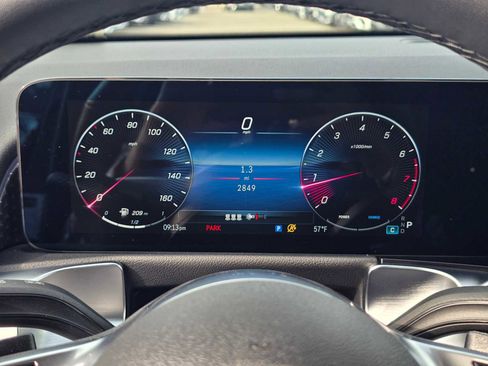 Used 2025 Mercedes-Benz GLB 250 GLB 250 image 25