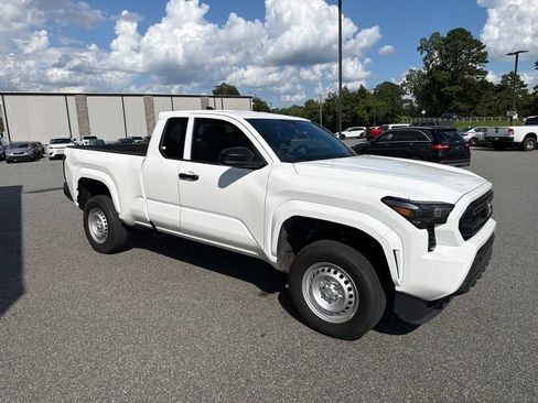 Used 2025 Toyota Tacoma SR RWD image 10