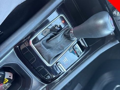 Used 2024 Jeep Compass Latitude image 23