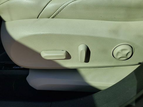 Used 2020 Buick Envision Preferred w/ LPO, Cargo Package image 18